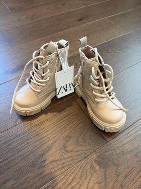 ZARA Kids Cream Lace-Up Combat Boots Size 21 - NWT - C39-000